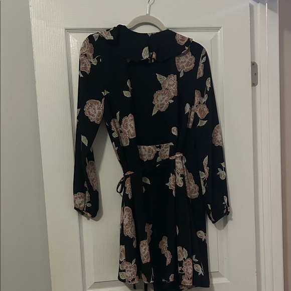 cupcakes & cashmere Black Floral Long Sleeve Dress - Picture 8 of 8